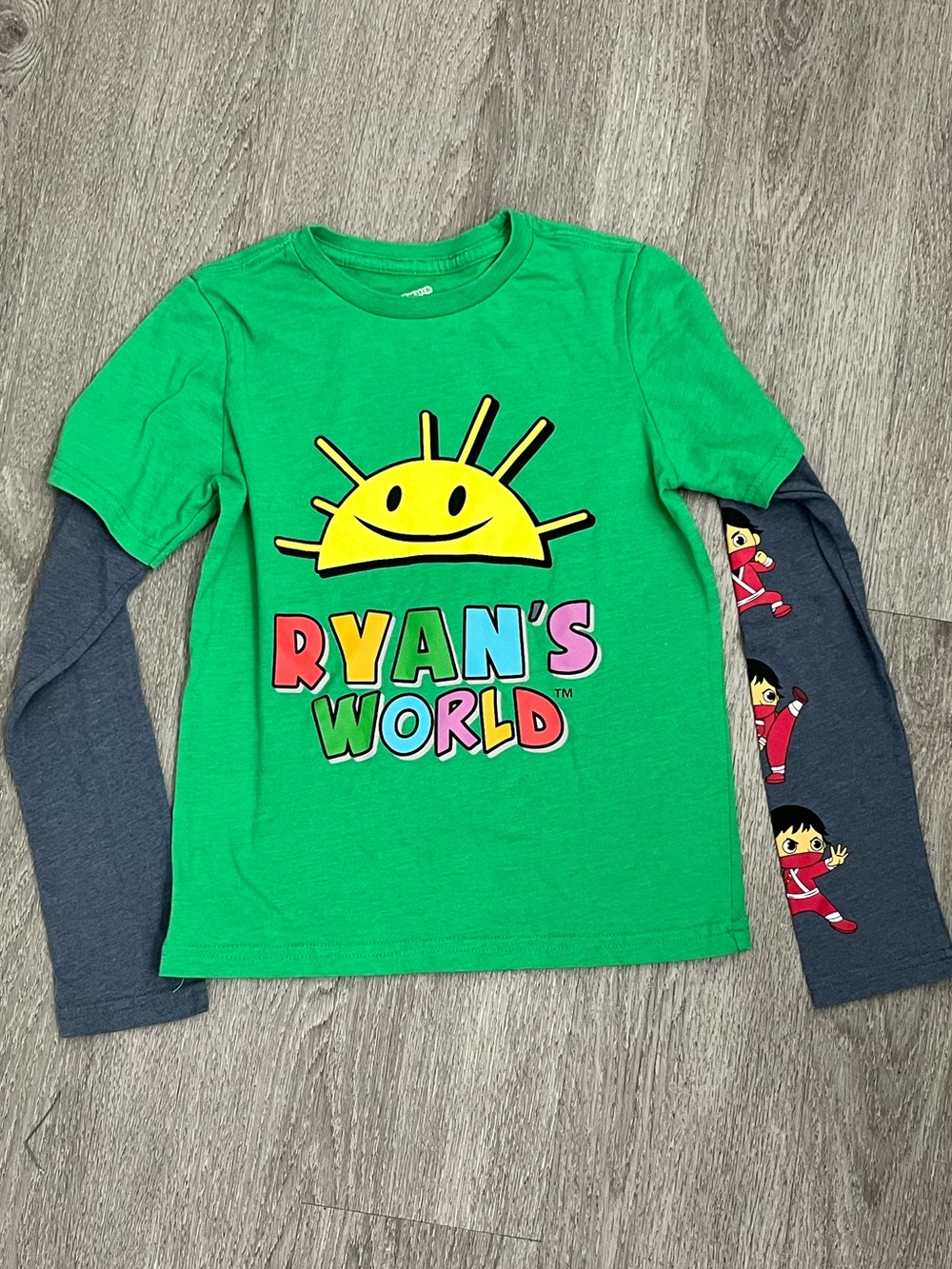 NWOT Ryan’s World 2-in-1 Layered Graphic Long Sleeve Shirt Boys Small 6/7 Green